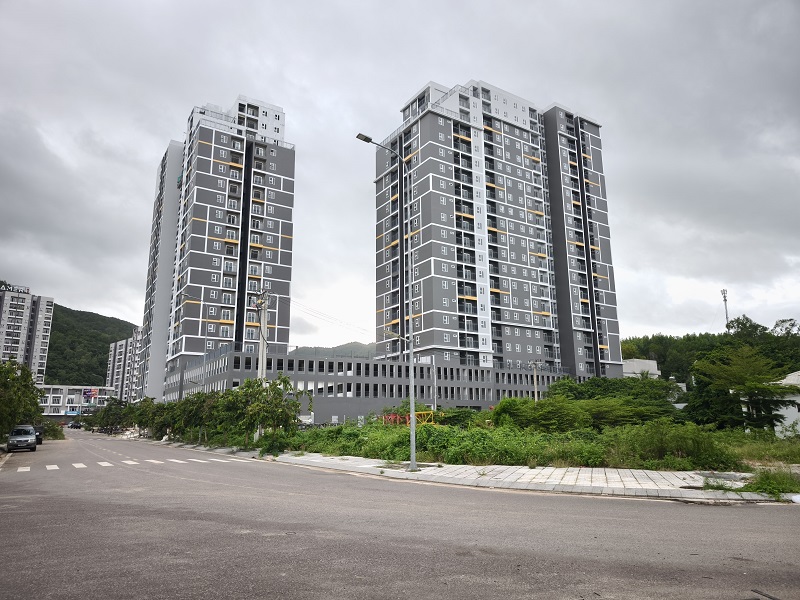 Vinhomes làm nhà ở xã hội giá 937 triệu đồng; Chung cư cũ tại Hà Nội được xây mới