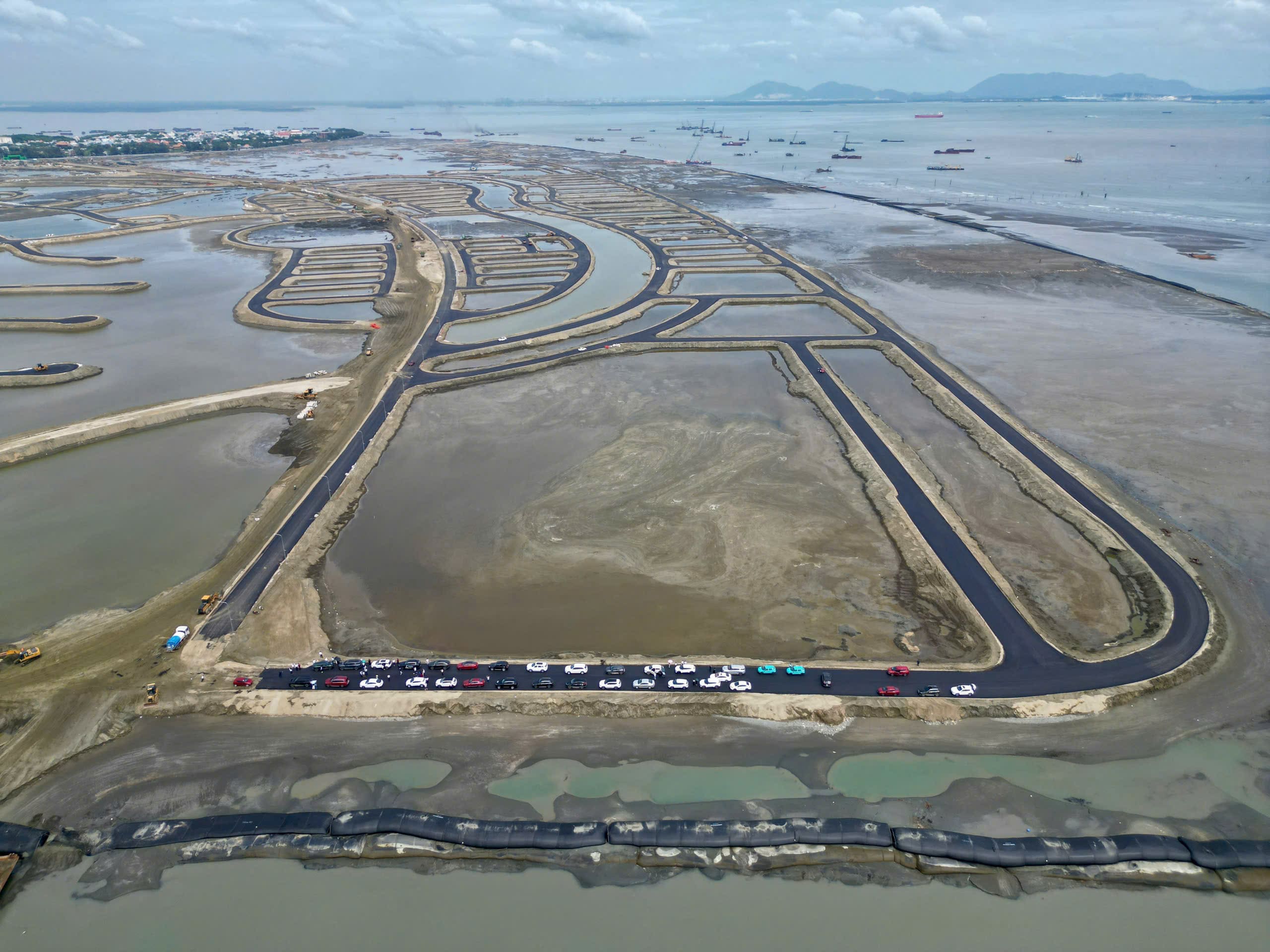 Hình ảnh tiến độ xây dựng dự án Vinhomes Cần Giờ (Chụp ngày 25/11/2025)