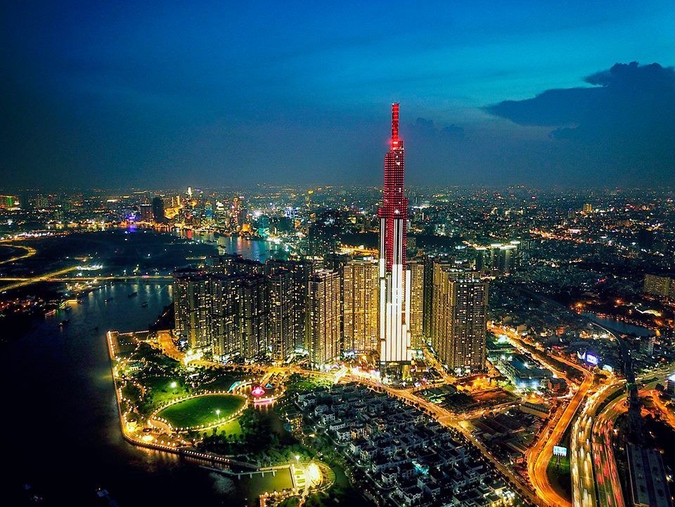 Toàn cảnh Landmark 81 về đêm